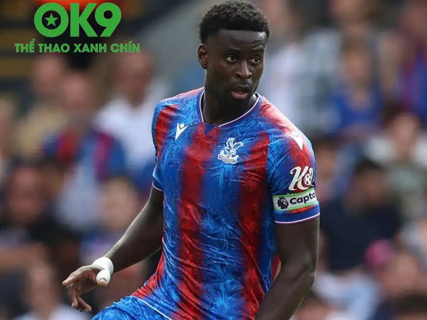 Việc Guehi ở lại giúp Crystal Palace vẫn đang duy trì được sự ổn định về mặt phong độ trong thời gian qua (Ảnh: BBC) Việc Guehi ở lại giúp Crystal Palace vẫn đang duy trì được sự ổn định về mặt phong độ trong thời gian qua (Ảnh: BBC)