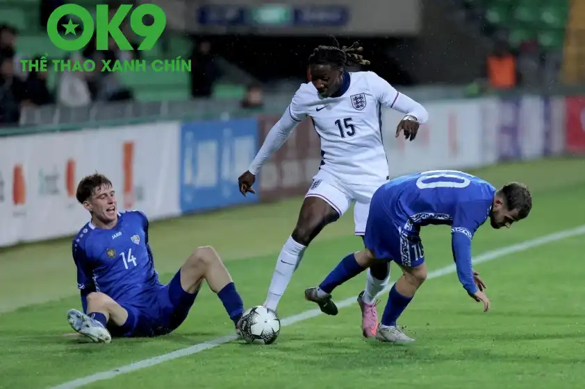 Anh U19 được đánh giá cao hơn trong trận đấu này Anh U19 được đánh giá cao hơn trong trận đấu này